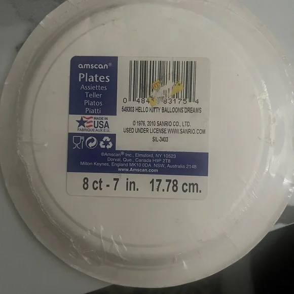 Hello Kitty Paper Plates Vintage 2009 NWT - Picture 3 of 3